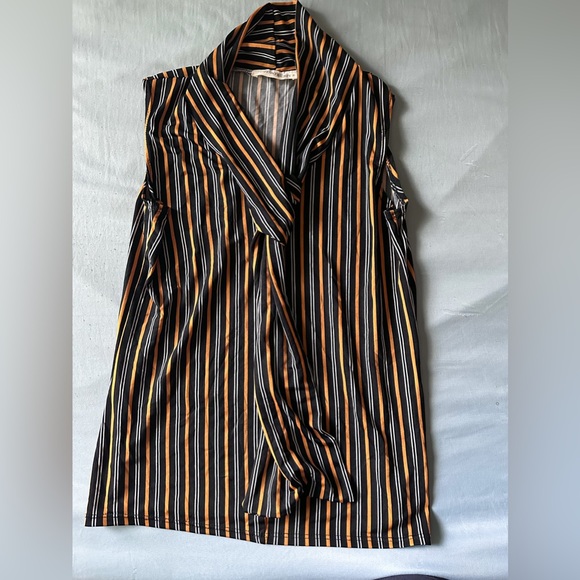 2 pack Tiffany and Grey Sleeveless Tie-Neck Blouses in Size Small (Petite) - Picture 2 of 7